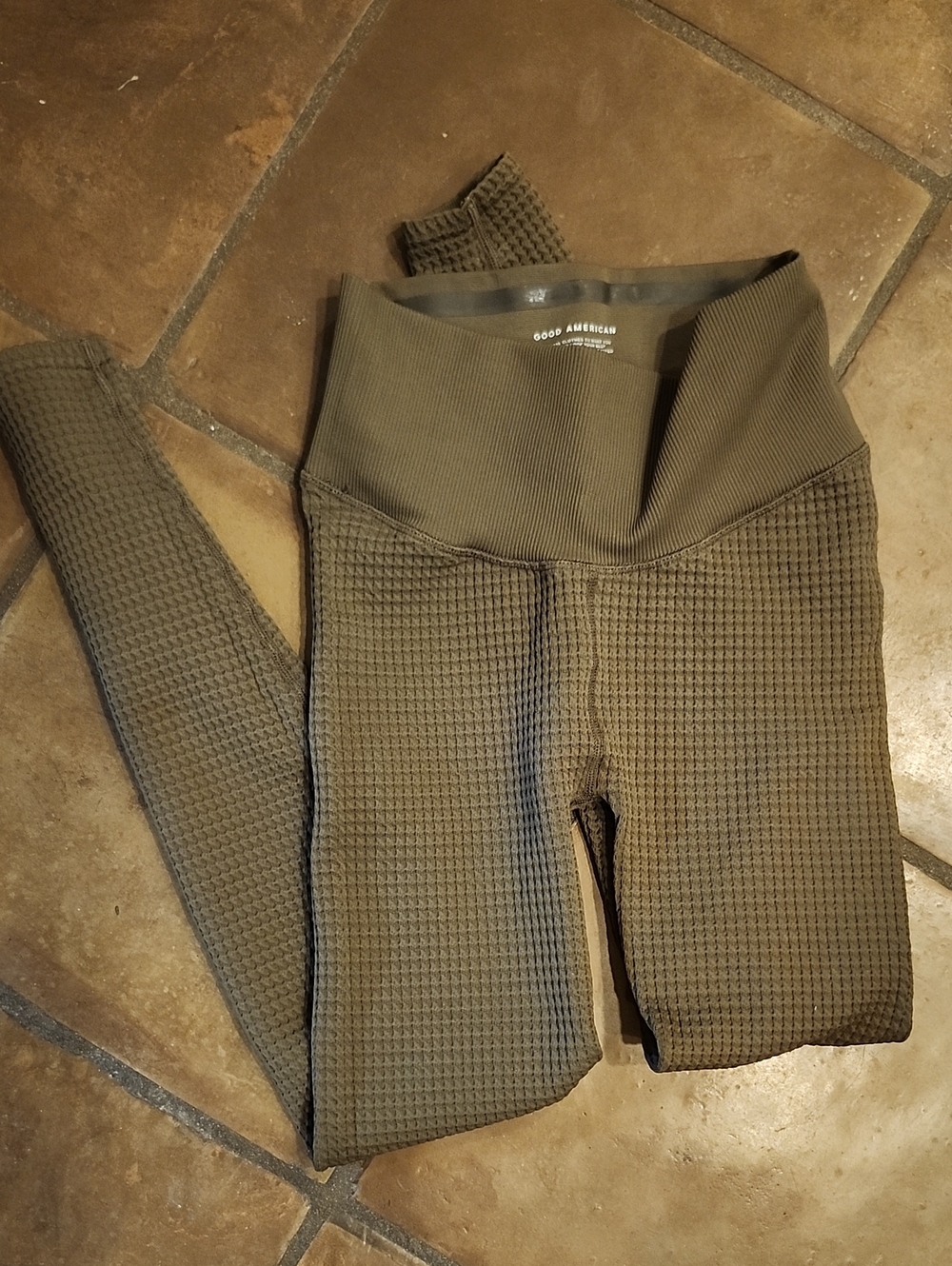 Good American Olive Waffle High Rise Compression Leggings w! Wide Waistband 00/0